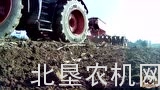 芬特933拖拉机配耕地机作业