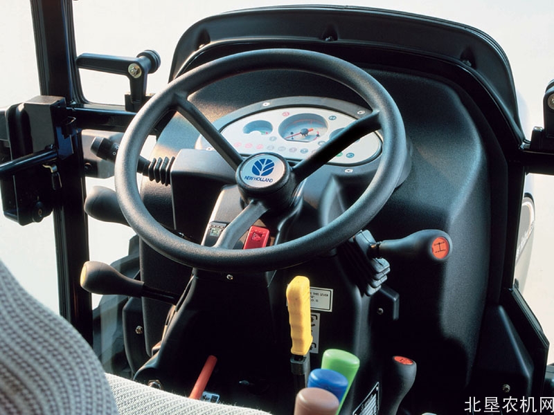 纽荷兰T7系列拖拉机详解汇总