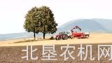 麦赛福格森 JCB Vaderstad三个品牌联合作业