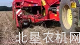 迪尔拖拉机配格立莫SE150-60马铃薯收获机作业