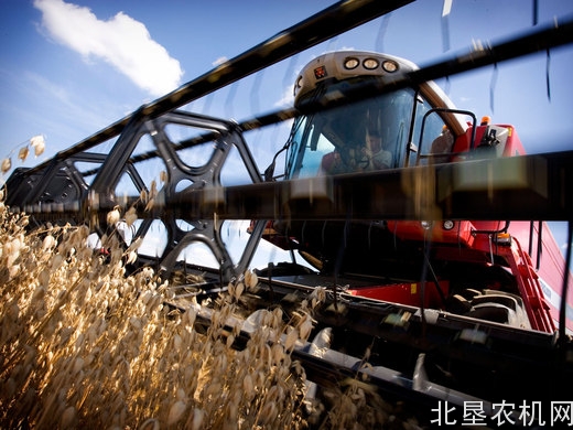 爱科Gleaner割台驾驶室操作讲解