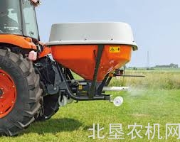 久保田VS系列撒肥机