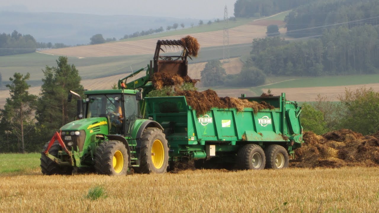 有机肥料撒肥车作业