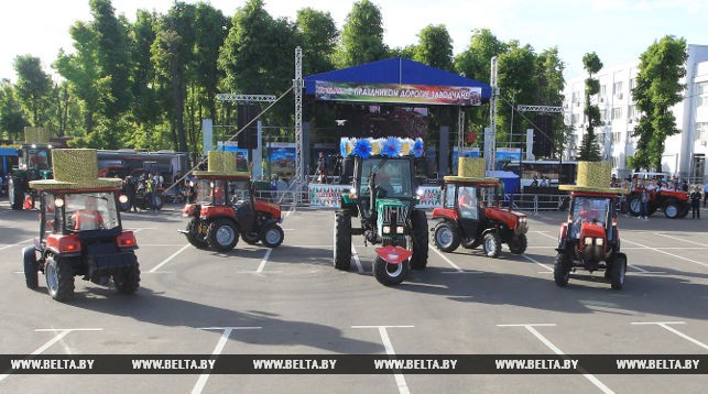 MTZ集团上演拖拉机芭蕾舞