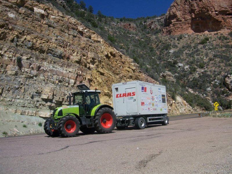 克拉斯ARION系列拖拉机工程应用