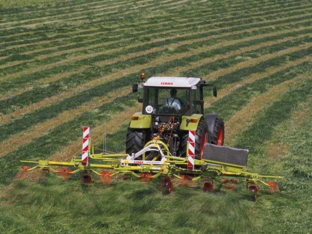 克拉斯牧草设备概览