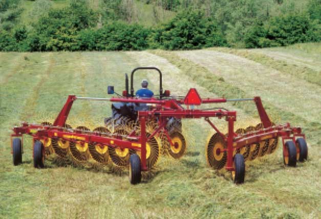 赛特立斯MAGNUM系列搂草机