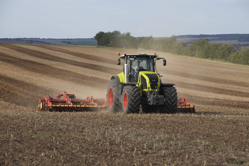 克拉斯拖拉机配豪狮农具（二）