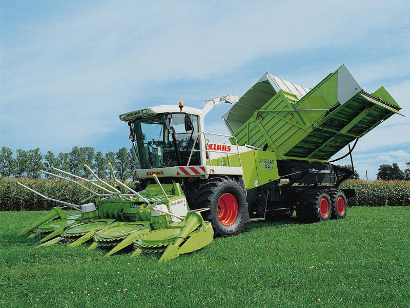 克拉斯JAGUAR系列青贮机驾驶室视角