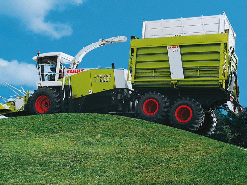 克拉斯SCORPION系列紧凑型农用装载机