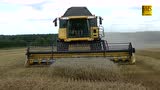 纽荷兰CR9070收割机作业视频