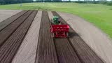 SPUDNIK公司播种和收获土豆视频