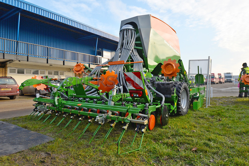 阿玛松Cirrus系列气吹式条播机