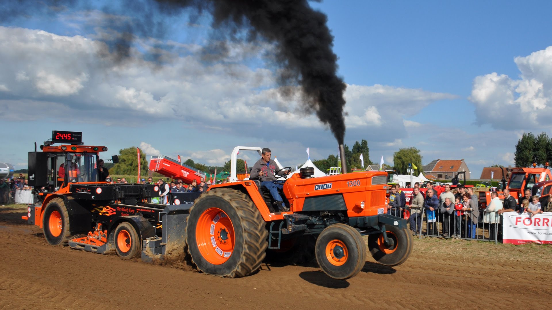 菲亚特拖拉机牵引大赛风采