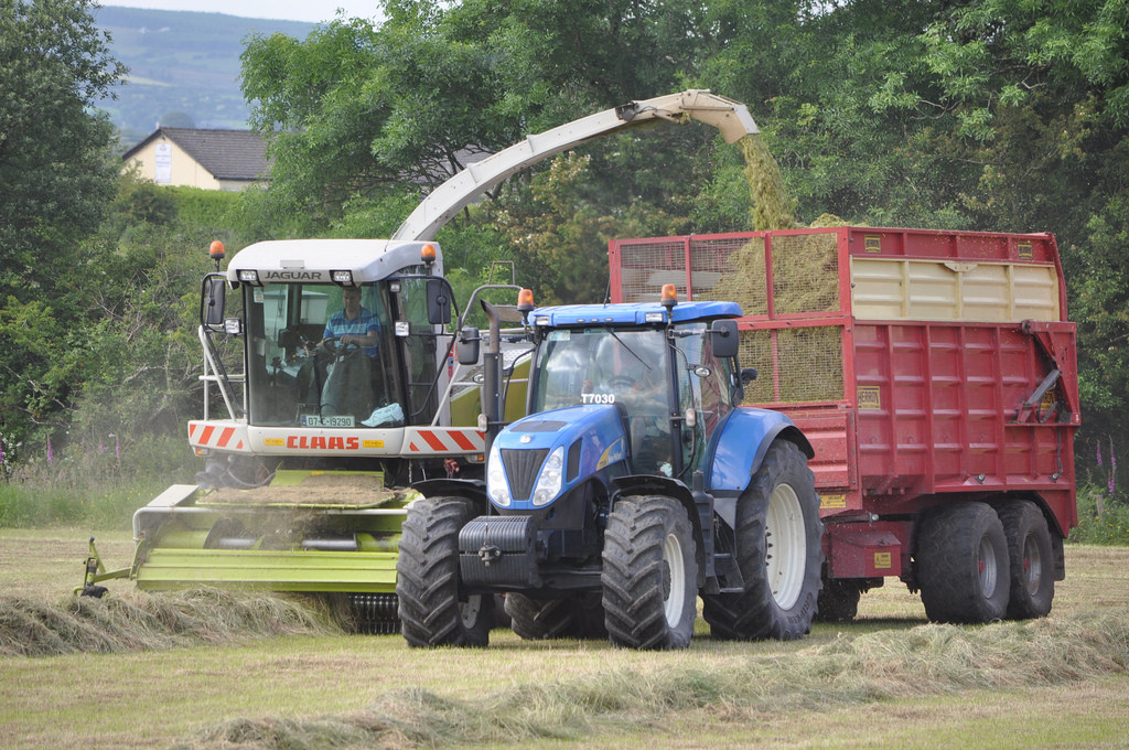 全履带青贮收获助手