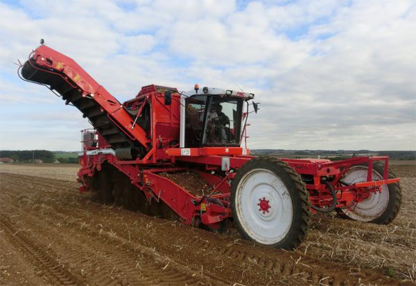 3大公司的马铃薯收获机