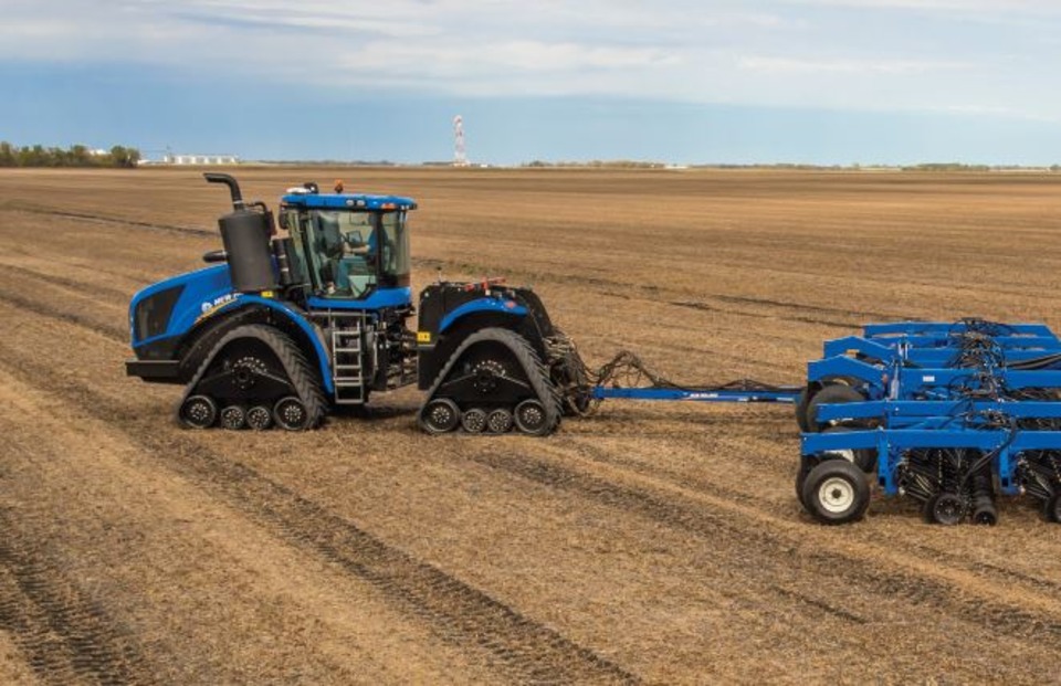 纽荷兰T9拖拉机SmartTraxII履带演示