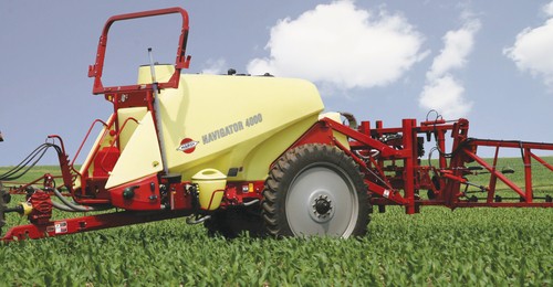 哈滴NAVIGATOR牵引式喷药机