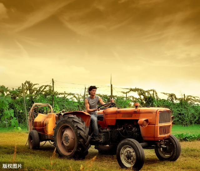 一个农机操作手的故事，佟建峰《岳父和他的乌尔苏斯》 