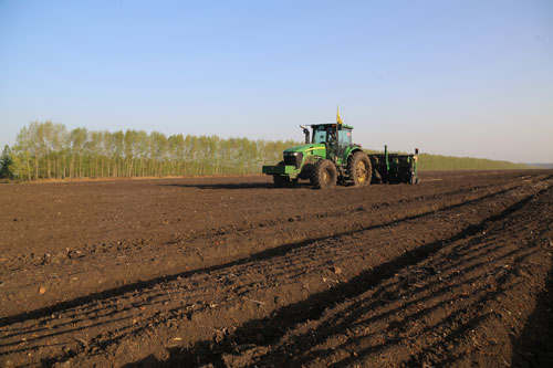 关于黑龙江省大豆新技术培训及播种现场演示会的通知