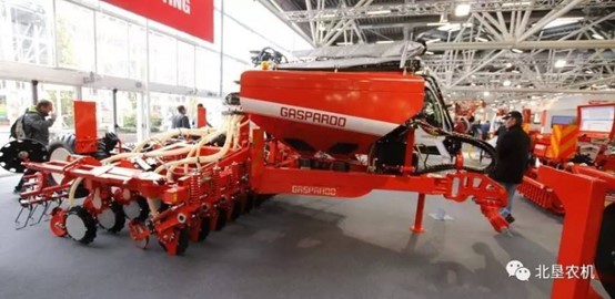 马斯奇奥新款JULIA气吹播种机将在法国SIMA农机展上亮