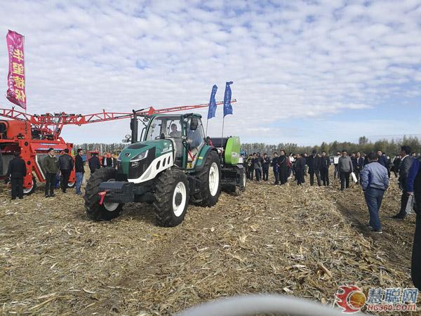 雷沃阿波斯农业装备“三秋”唱主角