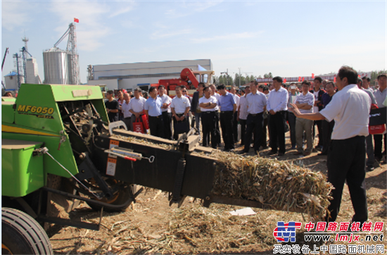 科技下乡让雷沃新技术来到用户身旁 