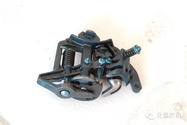 打捆机部件保养