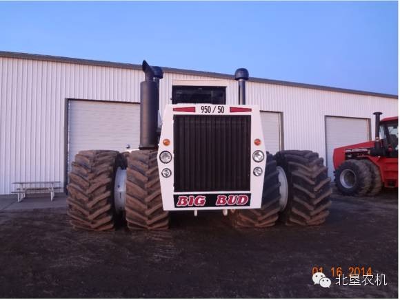 世界上现役最大的拖拉机BIG BUD950、50
