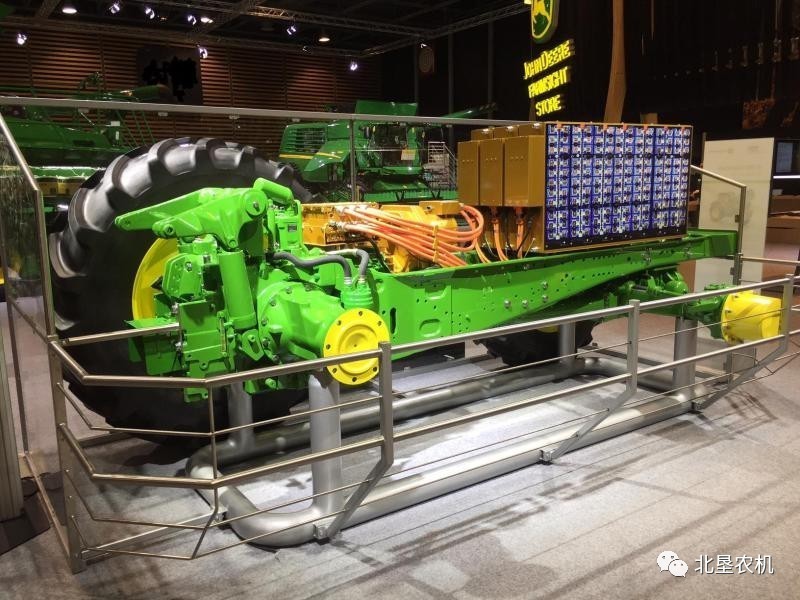 約翰迪爾電動拖拉機在巴黎SIMA農機展首秀