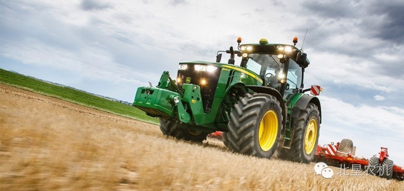 约翰迪尔发布最大450马力常规结构拖拉机，直逼芬特1050拖... 