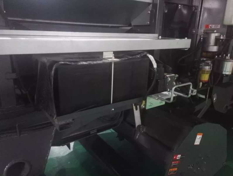 联合收割机电瓶的长期存放时的保养注意点