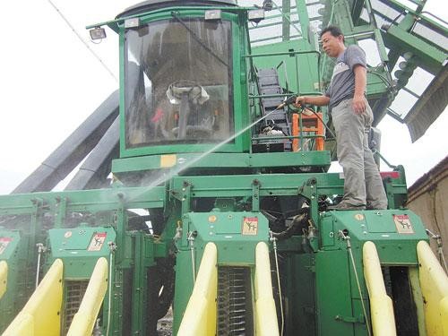 农机配件不同去污方法各有招儿