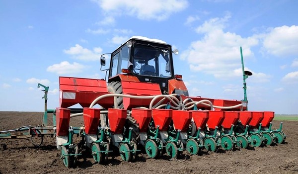 小麦播种机保养方法