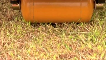 方捆牧草包膜机