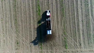 固体厩肥抛洒车