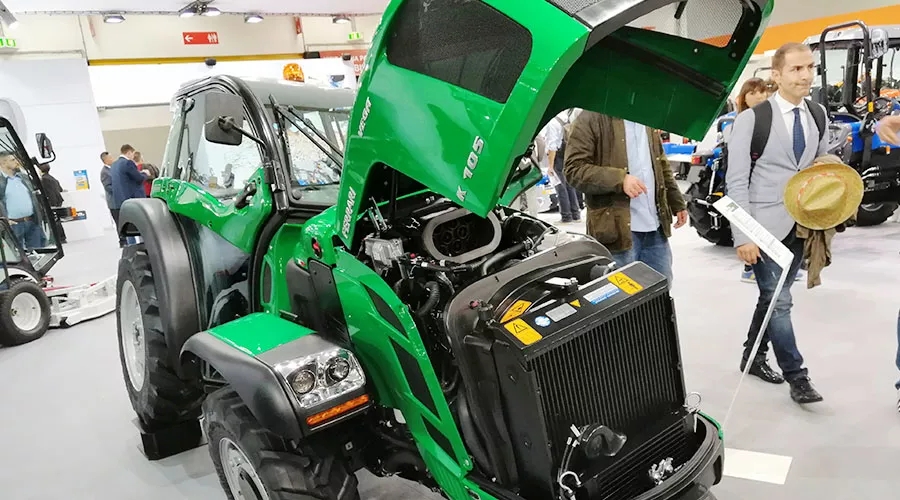 自己生产的农机 为何打着别家企业的标签