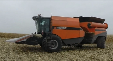 折腰转向谷物联合收获机