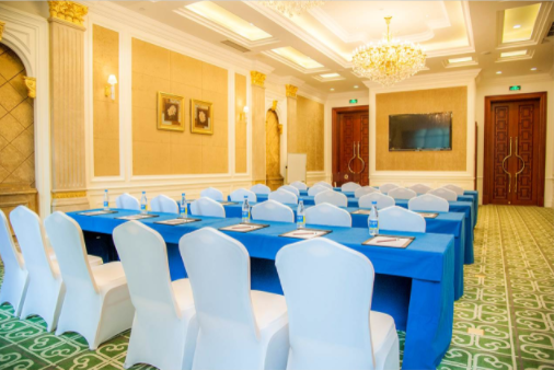 天津东丽湖恒大酒店-香港厅、澳门厅112平，长14米宽8米高4米