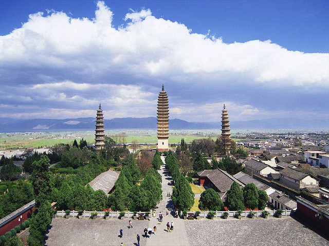 云南-昆明-大理-丽江-西双版纳-香格里拉四飞10日游