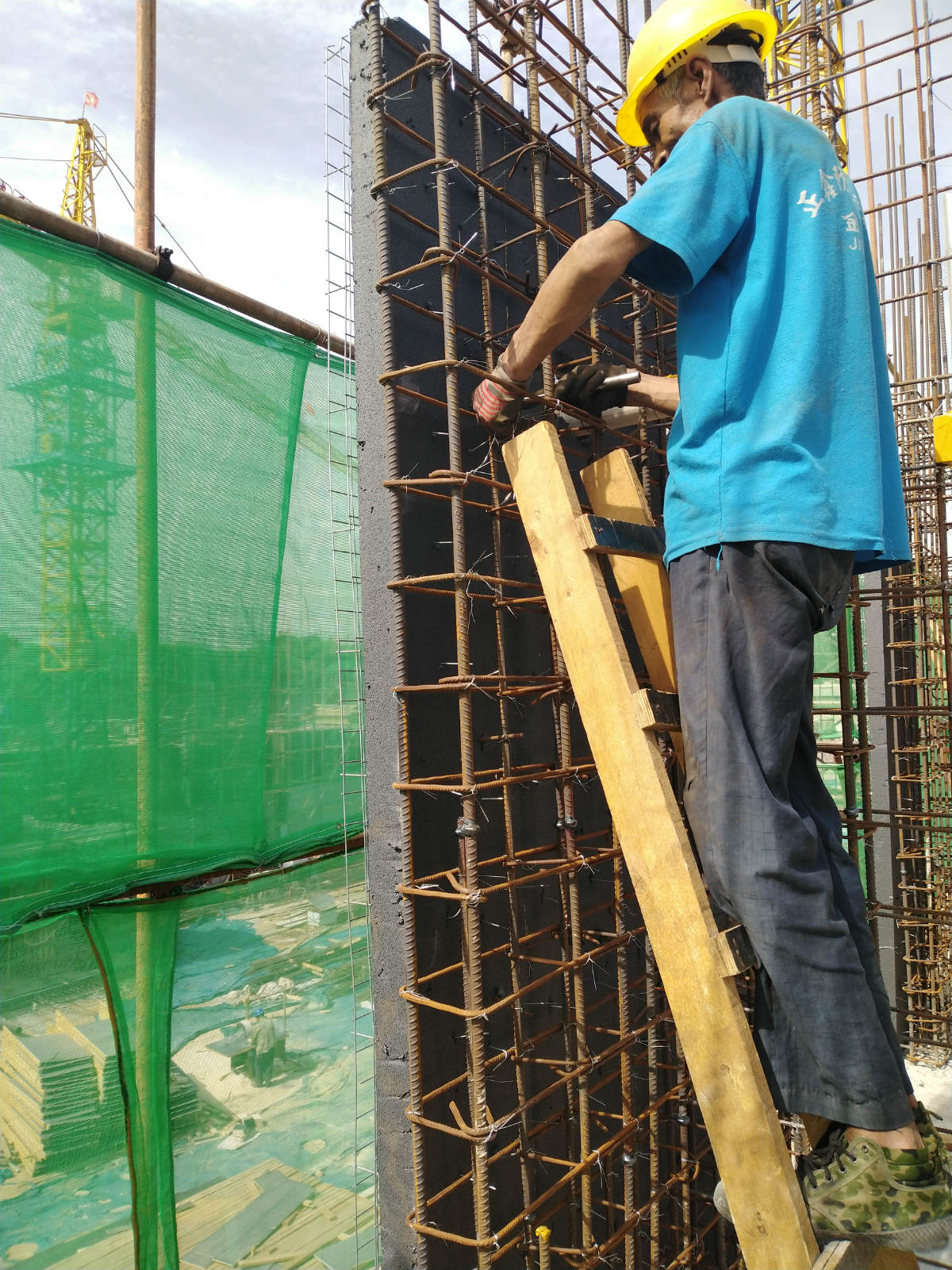 SD保温一体化施工现场