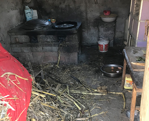 资助贫困学生