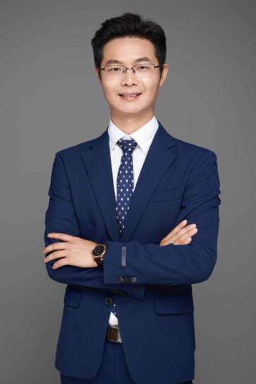 江龙成