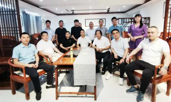 执行会长唐金华一行走访阜阳联络处