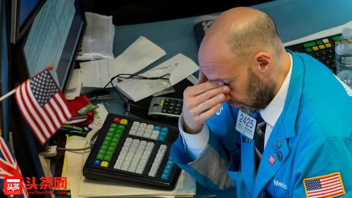 美股三大指数跌逾1%，美油创7年新高！市场担忧制裁后续影响