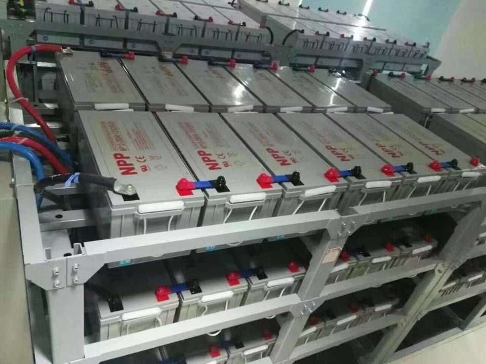 耐普UPS蓄电池安装