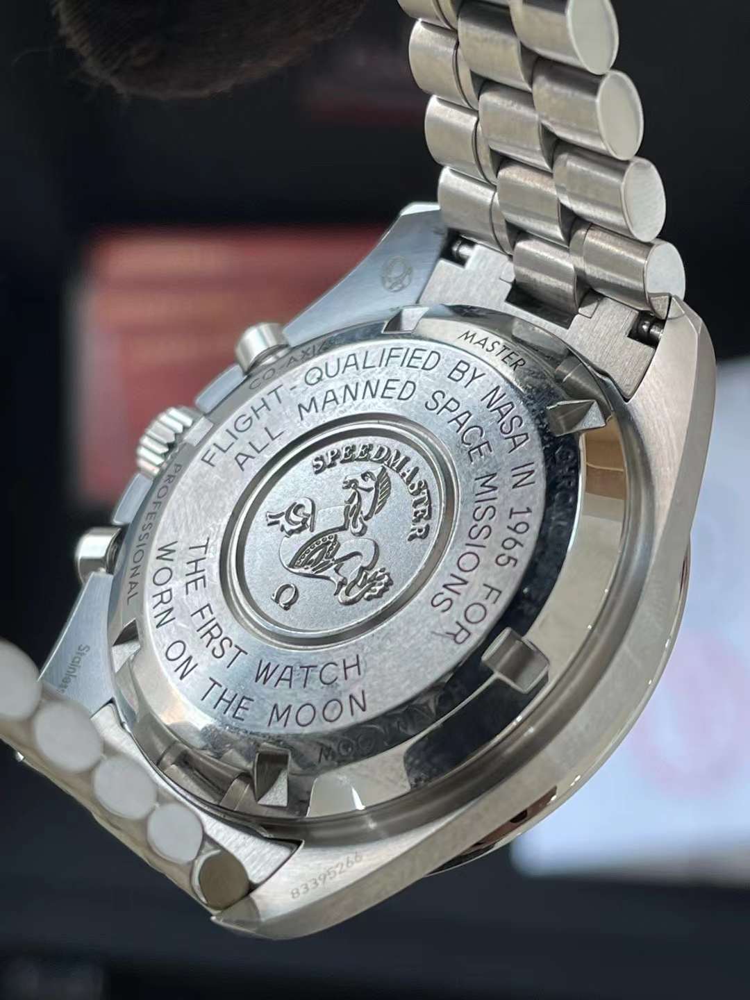欧米茄超霸系列310.30.42.50.01.001浮雕海马徽章图案，计时防磁功能，经典月球表