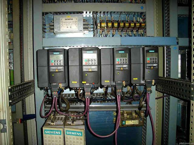 水泥厂220KW变频器维修