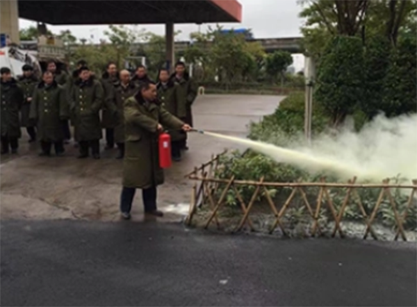 力求“管理无盲区，服务无缺陷，工作无差错，客户无怨言”。