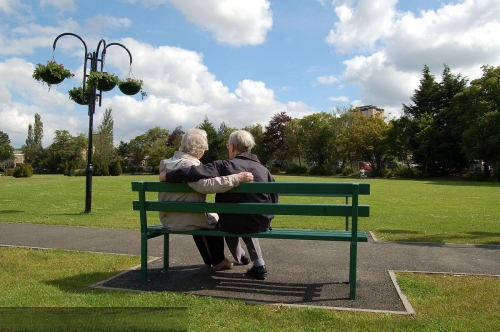 中国社会报：把社区打造成养老宜居之地